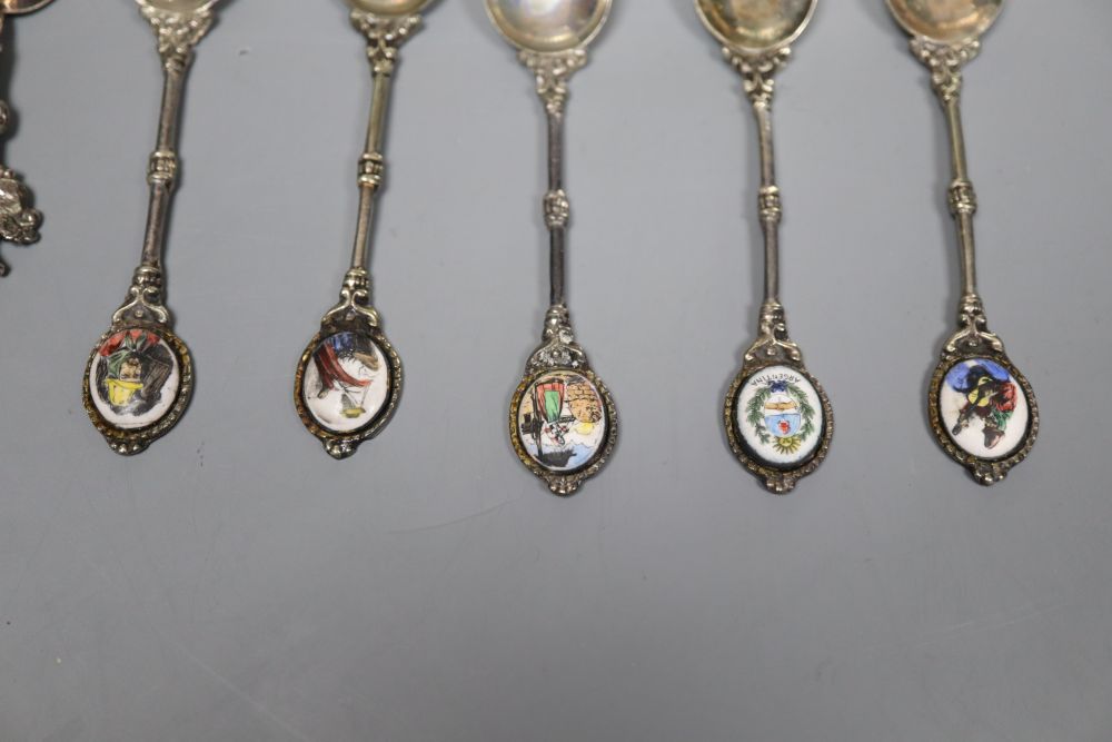 A silver compact, silver heart vesta, Russian silver-mounted Last Supper plaque, spoons and sundries